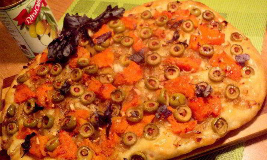 Рецепт лепешка с тыквой, оливками и луком