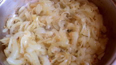 лепешка с тыквой, оливками и луком