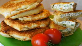 Лепешки на кефире с начинкой