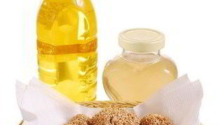 Лепешки с медом и кунжутом в сиропе