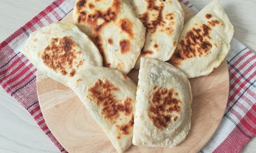 Рецепт лепешки с начинкой из сыра и шпината