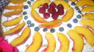 Многозерновая лепешка с фруктами я ягодами