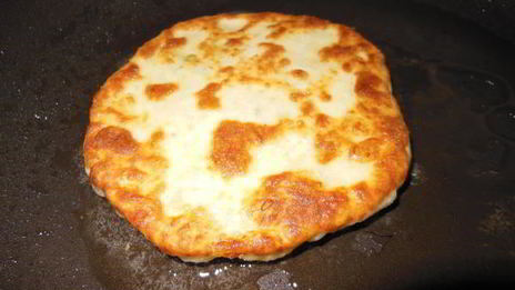 очень сырные лепешки