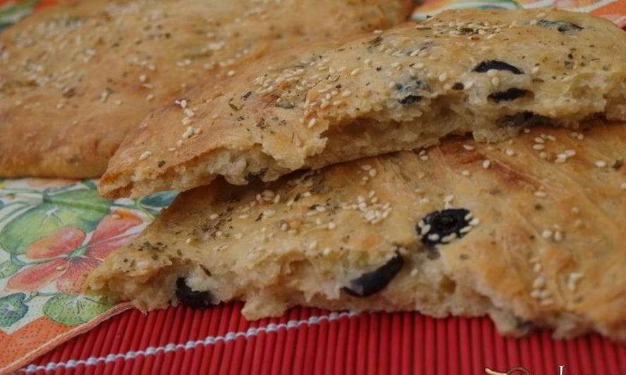 Рецепт пряная фокачча с маслинами
