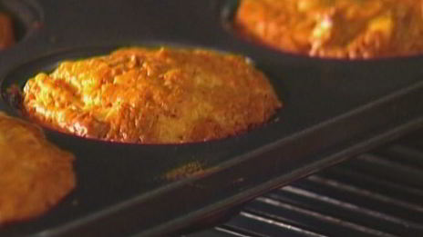 маффины с апельсиновым соком, орехами и курагой