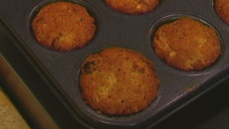 маффины с апельсиновым соком, орехами и курагой