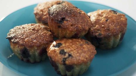 маффины с черной смородиной