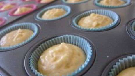 маффины с лимонным кремом и меренгой