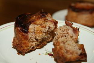 Маффины с персиками, корицей и мускатным орехом