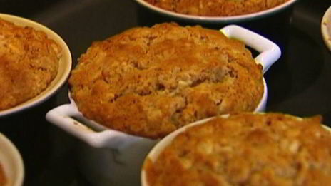 маффины с персиками, корицей и мускатным орехом