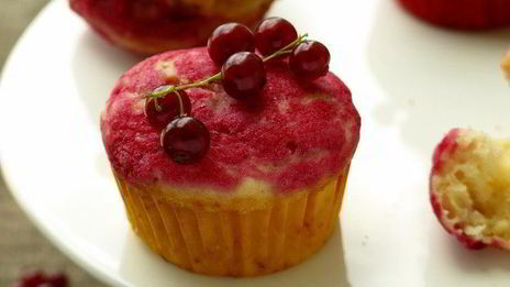 маффины со смородиновой заливкой