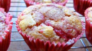 Малиновые веганские маффины