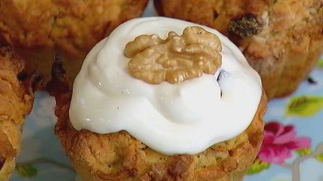 морковные маффины с грецкими орехами