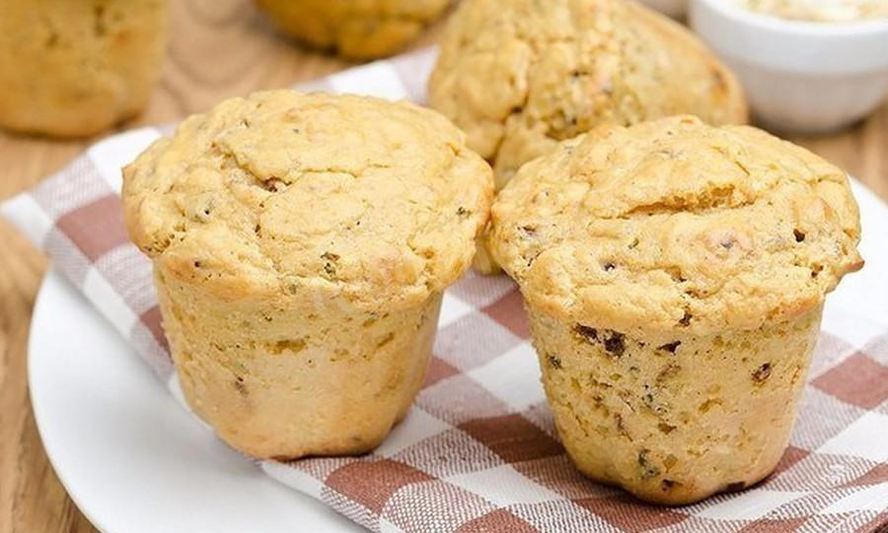 Рецепт нутовые маффины с паприкой и сушеным луком