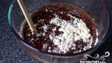 шоколадные маффины со сливками и вишней