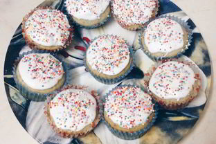 Сладкие маффины с глазурью