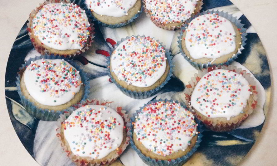 Рецепт сладкие маффины с глазурью