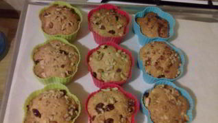 Творожные маффины с изюмом и грецким орехом