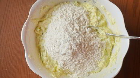 творожные маффины с кабачком