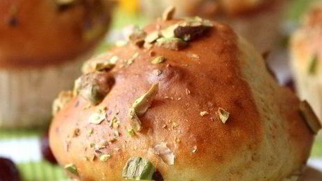 творожные маффины с клюквой и фисташками