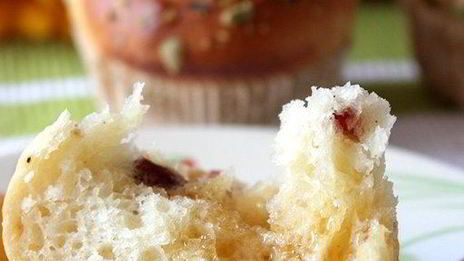 творожные маффины с клюквой и фисташками