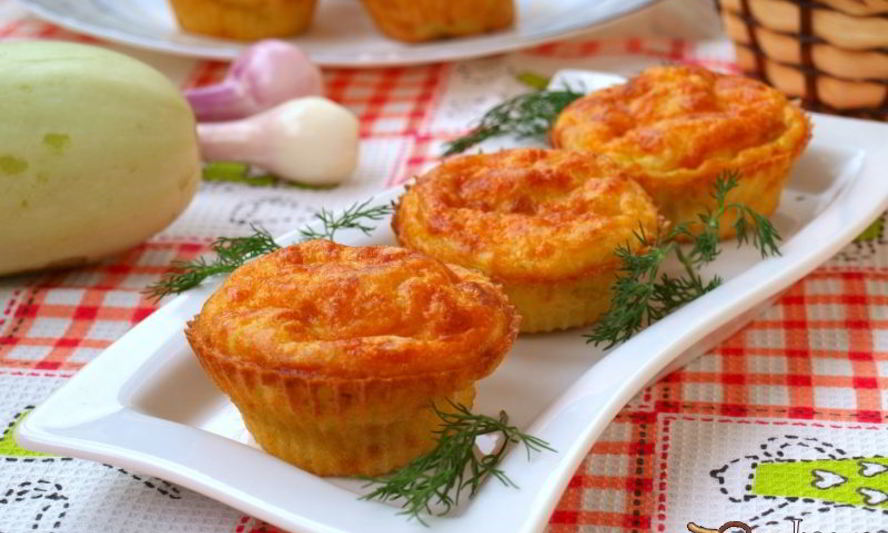 Рецепт закусочные маффины с кабачком и сыром