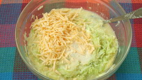 закусочные маффины с кабачком и сыром