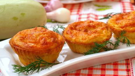 закусочные маффины с кабачком и сыром