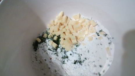 закусочные маффины в стаканчиках из чоризо-салями