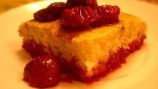 Лимонный манник с вишневым соусом