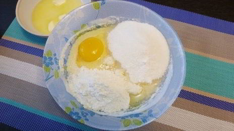 манник с шоколадом и миндалем