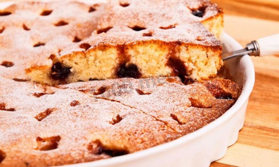 Рецепт манник с вишней на кефире