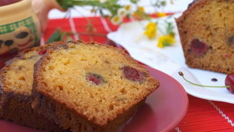 манник с вишнями