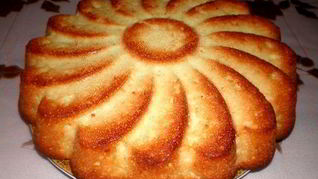 Нежный манник на кефире по-домашнему