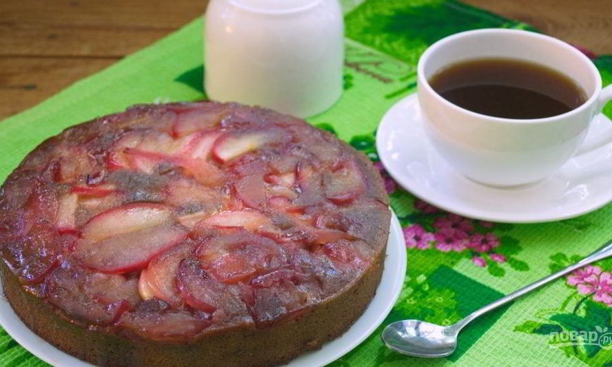 Рецепт шоколадный манник с карамельными яблоками