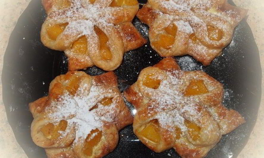 Рецепт нежные персиковые слойки