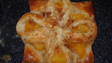 нежные персиковые слойки