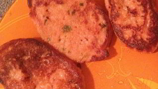 Индийские гороховые оладьи с томатом