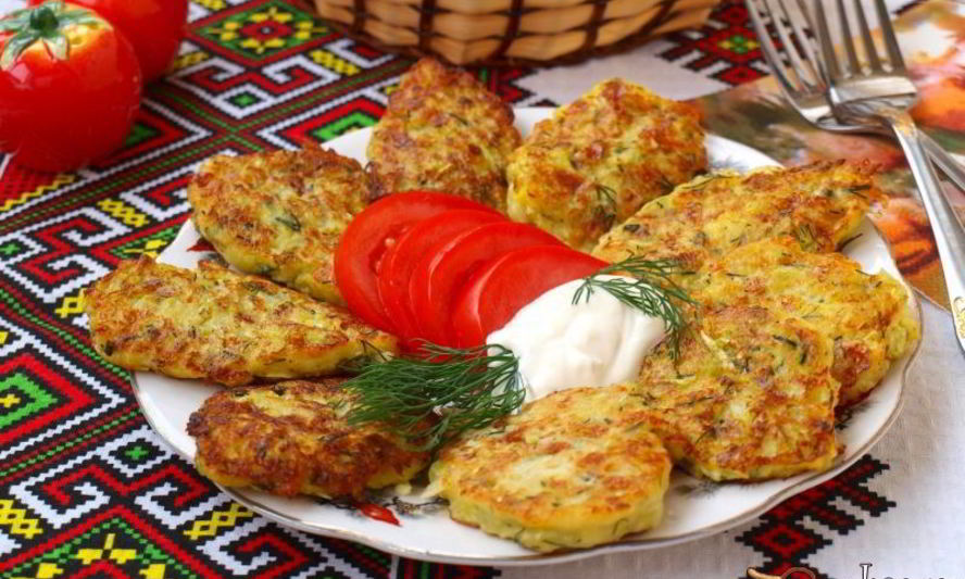 Рецепт кабачковые оладьи с картофелем и сыром сулугуни