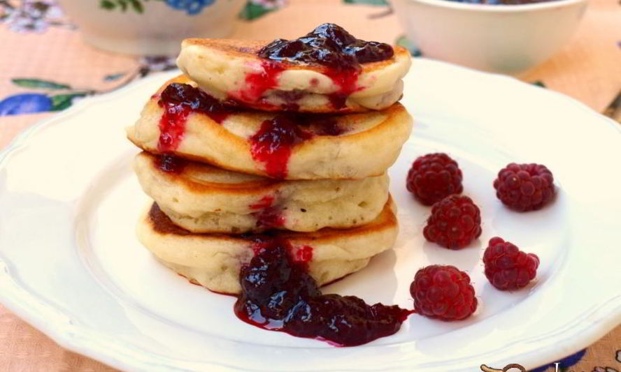 Рецепт оладьи без яиц с малиной