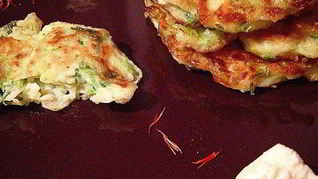 Оладьи из цукини, сельдерея и сыра