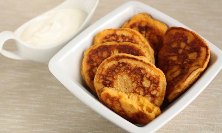 Рецепт оладьи на дрожжах с морковью