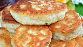 Оладьи овсяные с кабачком