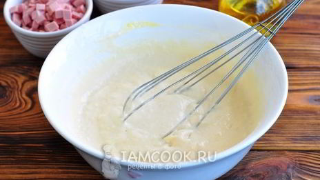 оладьи с колбасой и сыром