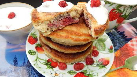 овсяные оладушки с малиной