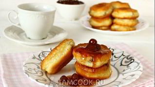 Пышные оладьи на кефире с изюмом