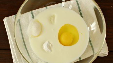 пышные оладьи на кефире с изюмом