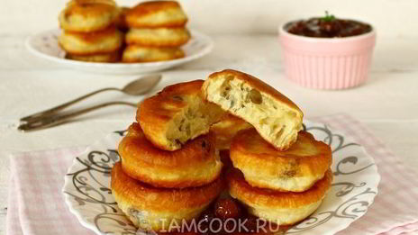 пышные оладьи на кефире с изюмом