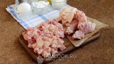 резаные оладьи из филе курицы с майонезом