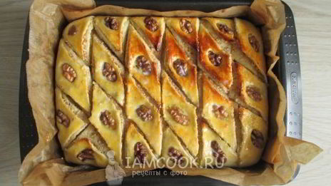 пахлава с грецкими орехами и медом